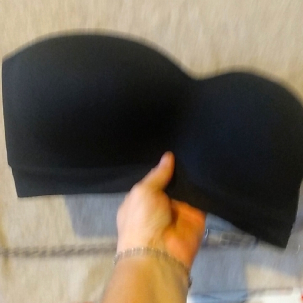 Auden strapless bra medium. black Nwt two available.
